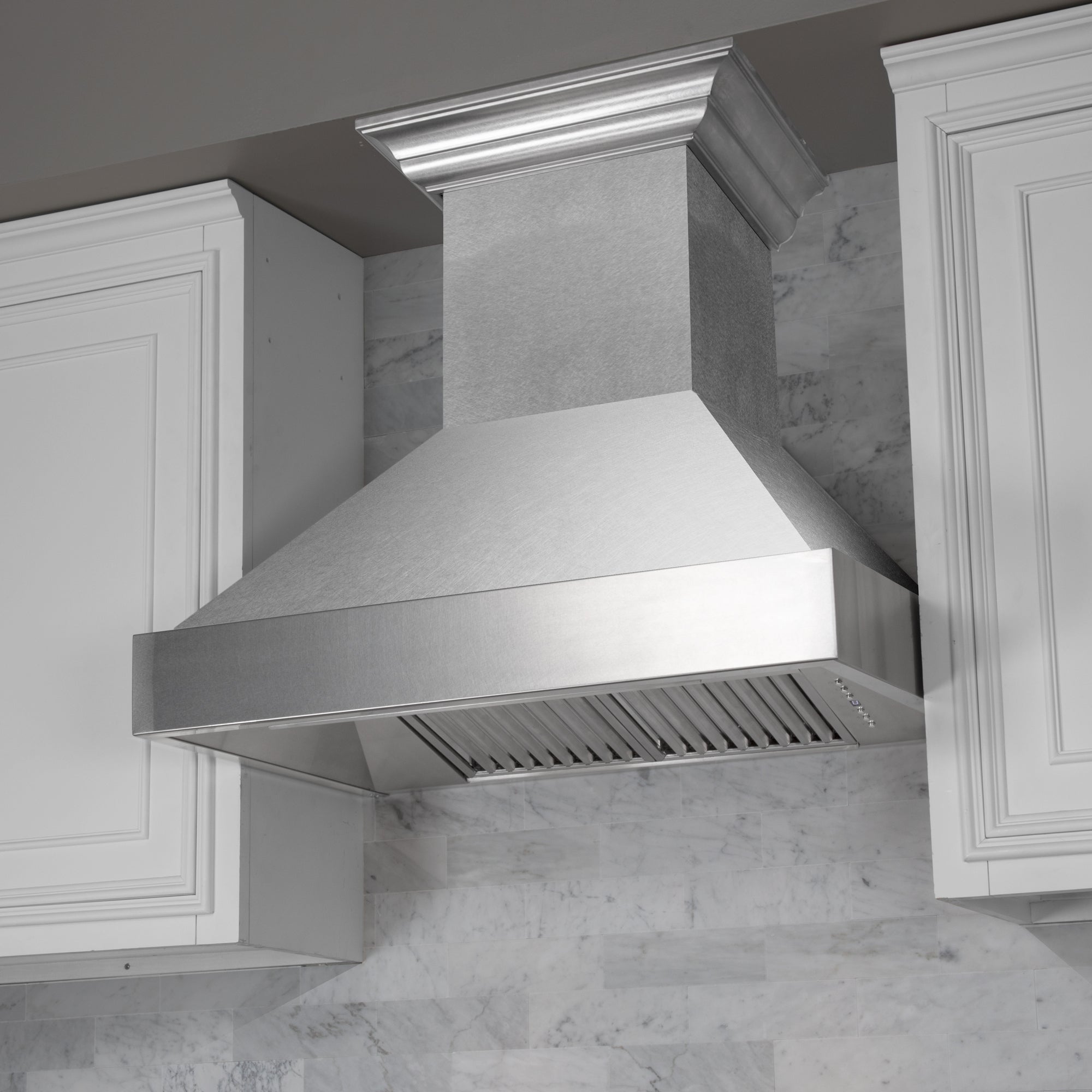 ZLINE 36" Designer Series Ducted Wall Mount Range Hood in Fingerprint Resistant Stainless Steel (8656S-36)
