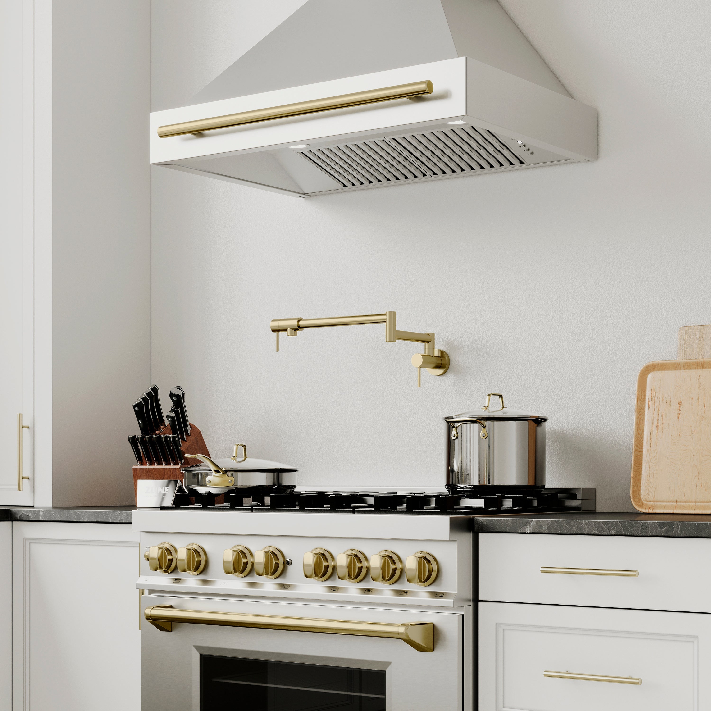 ZLINE Autograph Edition 36 in. Stainless Steel Range Hood with Stainless Steel Shell and Champagne Bronze Handle (8654STZ-36-CB)