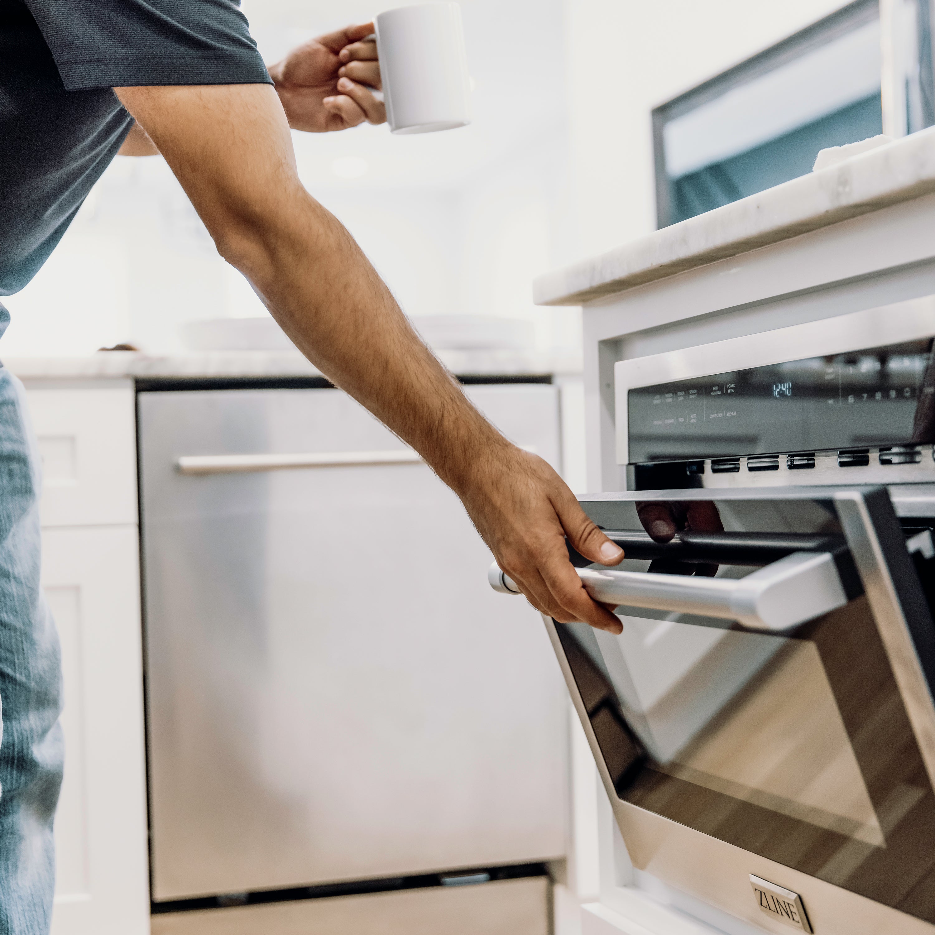 Z-line Microwaves model MWO-24