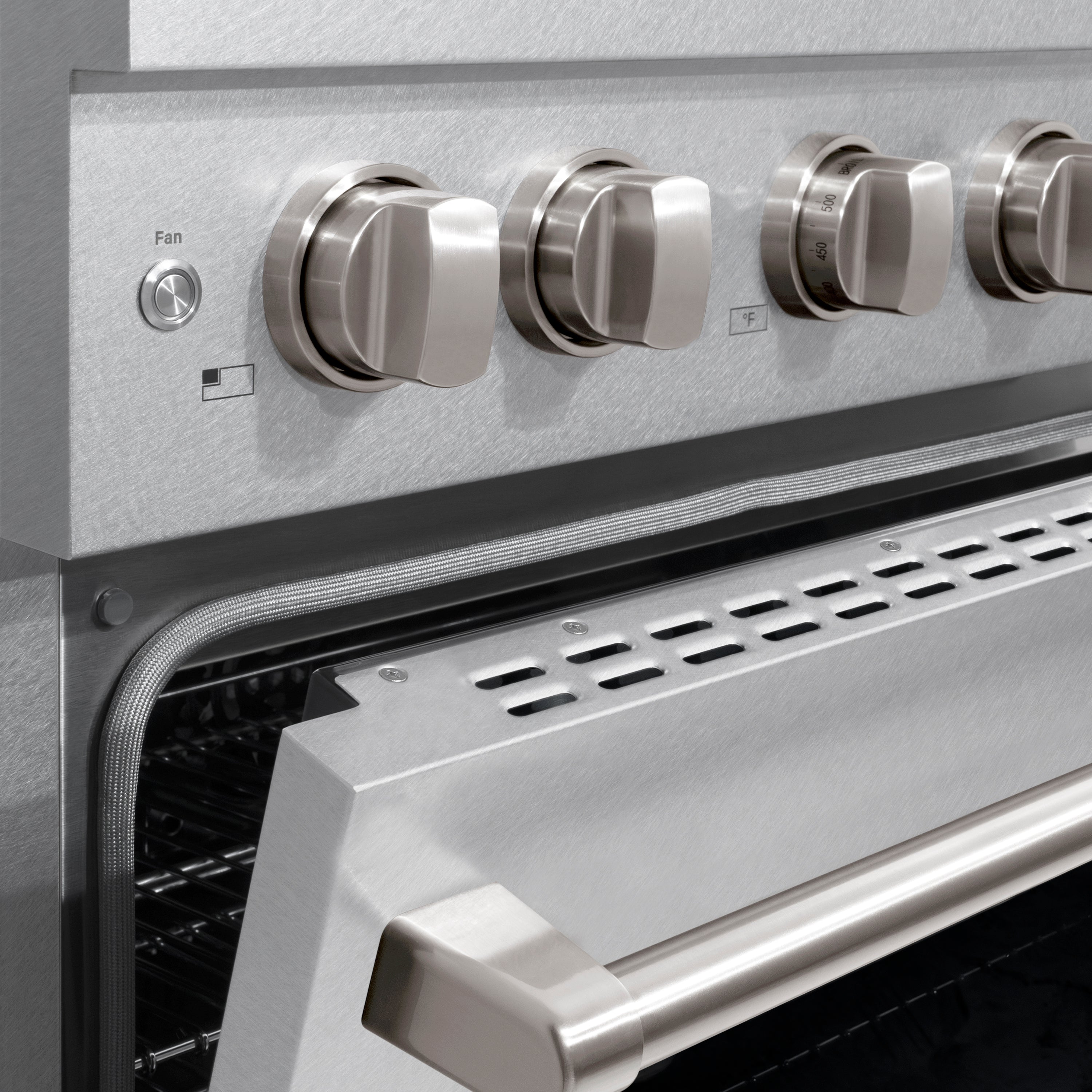 ZLINE 30 in. 4.2 cu. ft. Paramount Dual Fuel Range with 4 Burner Gas Cooktop and Electric Convection Oven in Stainless Steel with Black Matte Door (SDR-BLM-30)