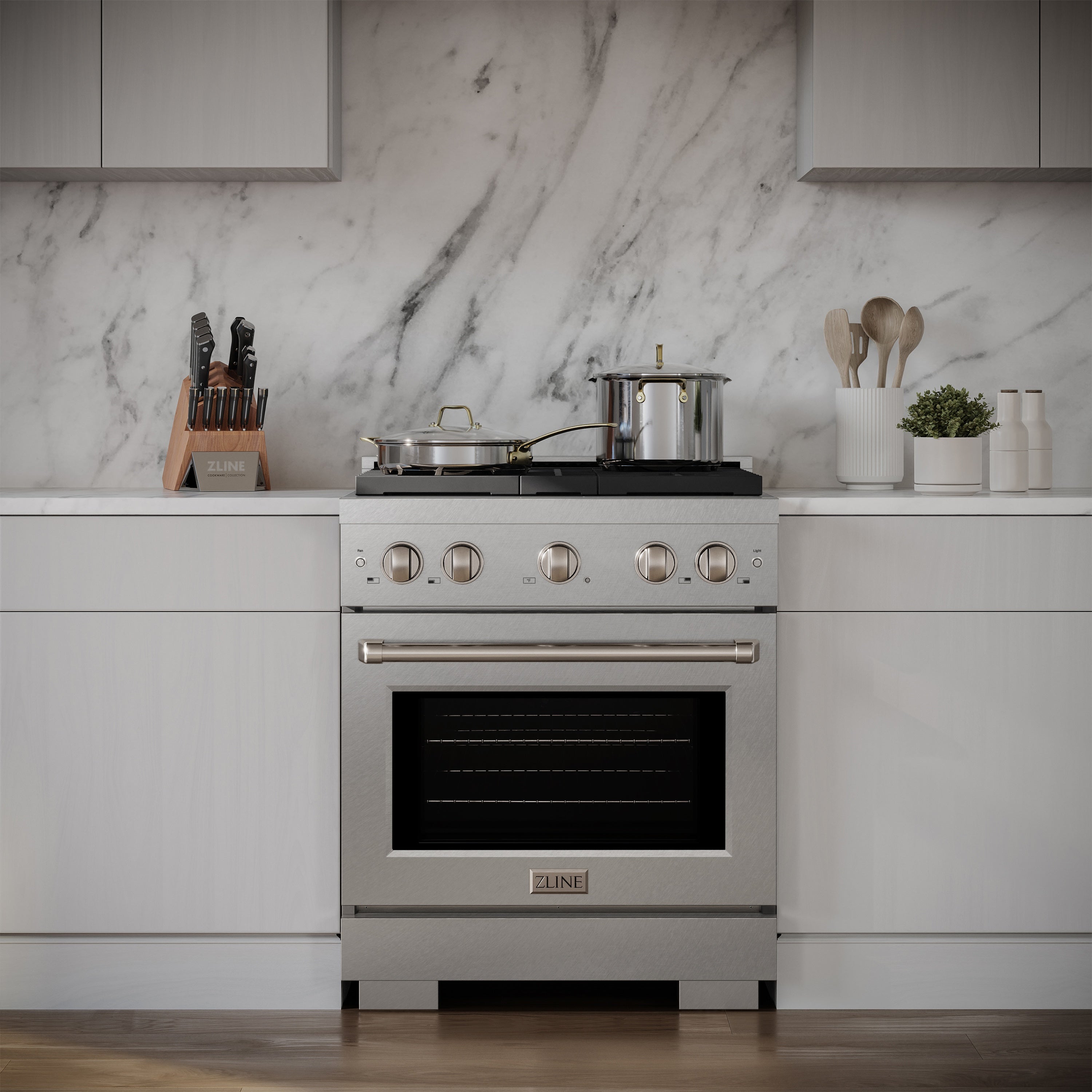 ZLINE 30 in. 4.2 cu. ft. Paramount Dual Fuel Range with 4 Burner Gas Cooktop and Electric Convection Oven in Stainless Steel with Black Matte Door (SDR-BLM-30)