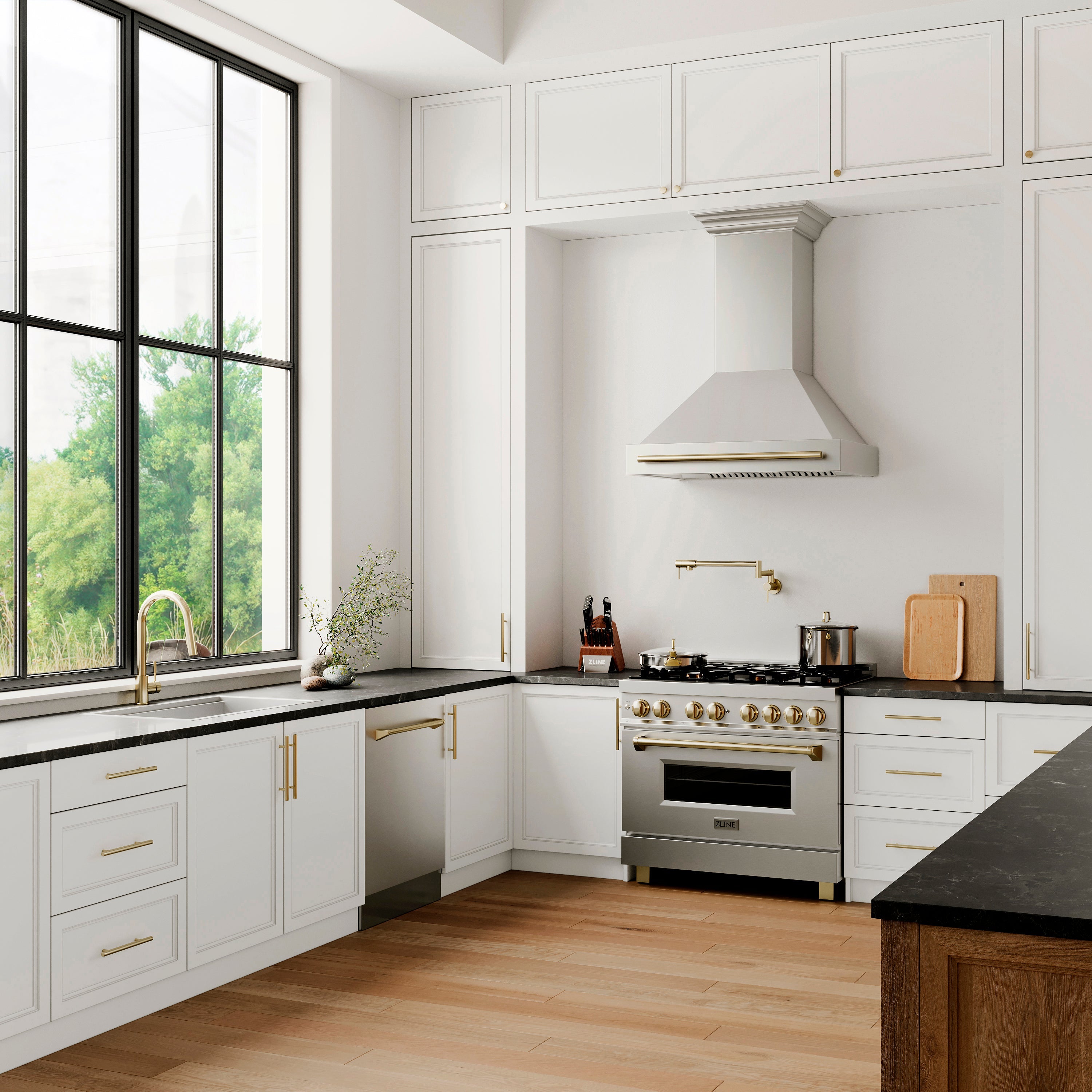 ZLINE Autograph Edition 36 in. Stainless Steel Range Hood with Stainless Steel Shell and Polished Gold Handle (8654STZ-36-G)