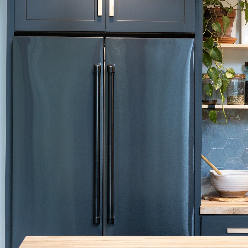 ZLINE 36 in. 22.5 cu. ft. Counter-Depth French Door Refrigerator with Ice Maker in Fingerprint-Resistant Black Stainless Steel (RFM-36-BS)