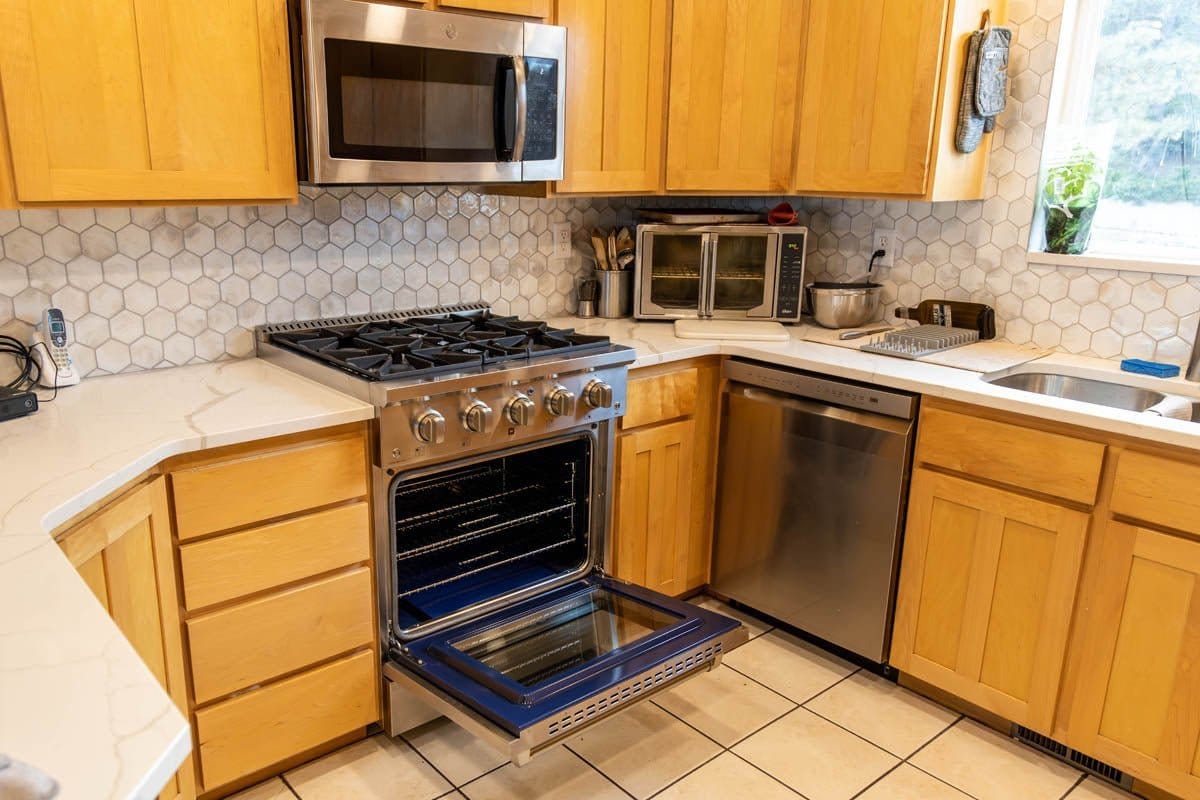 Proline Range Hoods Home & Garden > Kitchen & Dining > Kitchen Appliances > Ranges Proline PLSR Dual Fuel Kitchen Range 15,000 BTUs Available in Stainless Steel, Matte Black, Gloss White options