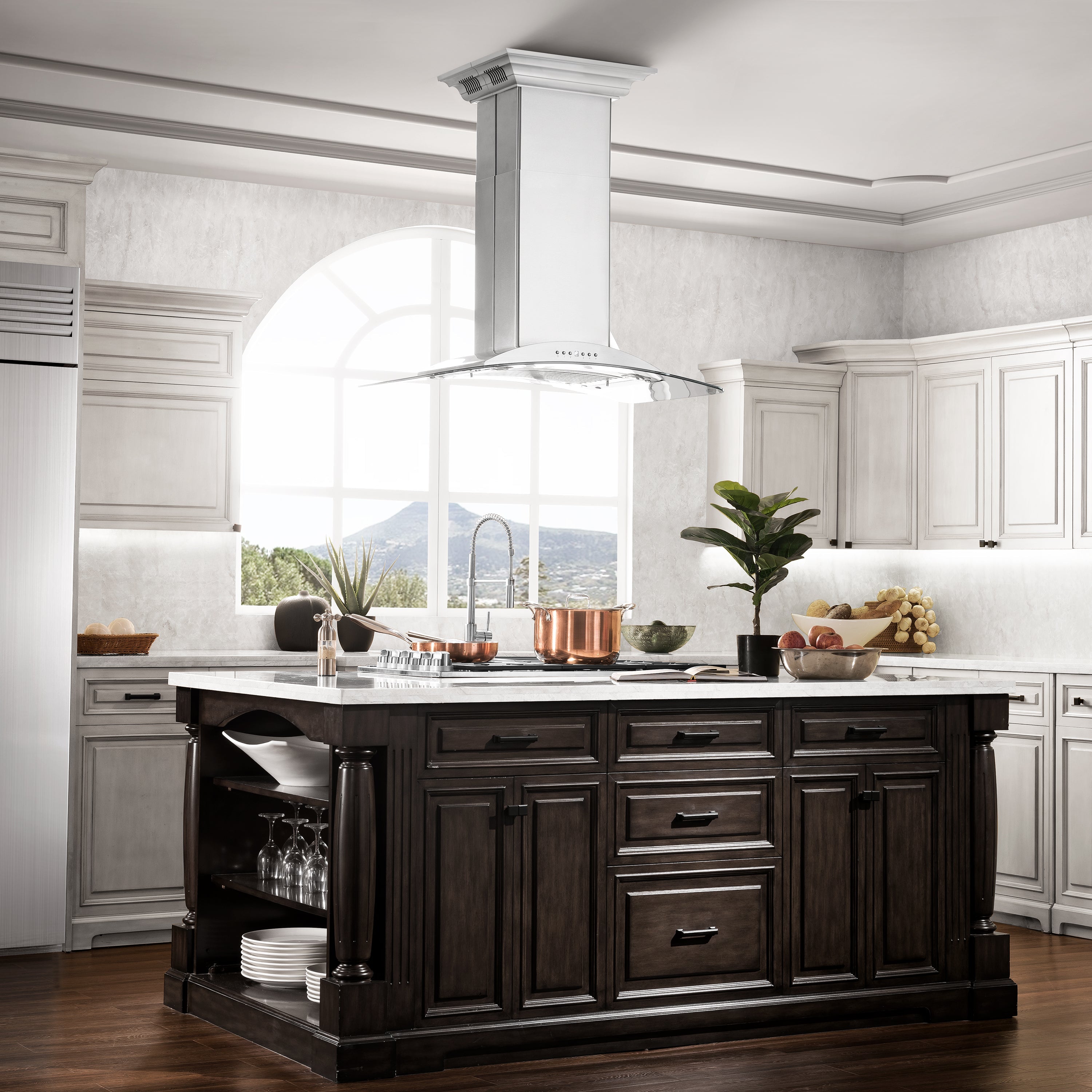 36" ZLINE CrownSoundâ¢Ducted Vent Island Mount Range Hood in Stainless Steel with Built-in Bluetooth Speakers (GL9iCRN-BT-36)